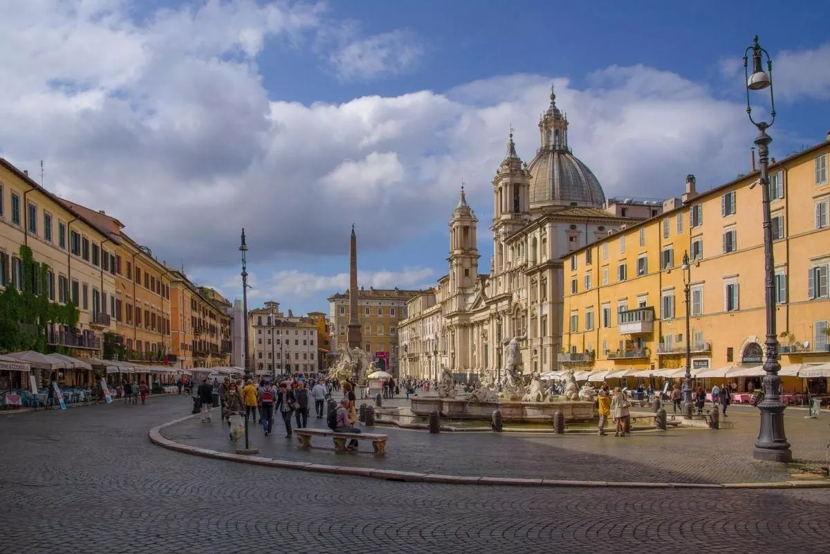 Fontanna Czterech Rzek na Piazza Navona w Rzymie