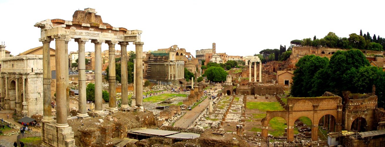 Forum Romanum — centrum antycznego Rzymu i centrum Europy 1 Forum Romanum w Rzymie — panorama ruin antycznego centrum miasta ze Świątynią Saturna
