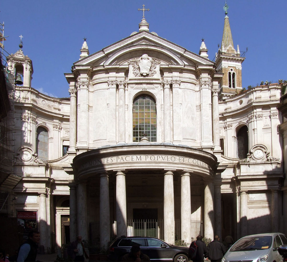 Santa Maria della Pace — Bramante, Rafael i barokowy teatr Pietra da Cortony 1 Barokowa fasada kościoła Santa Maria della Pace w Rzymie, projekt Pietra da Cortony
